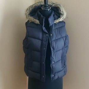Puff hooded vest